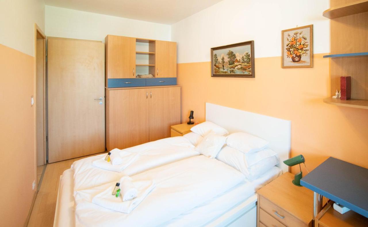Free Parking Amphitheater Apartment - Wifi, Ac, Tv Budapeşte Dış mekan fotoğraf