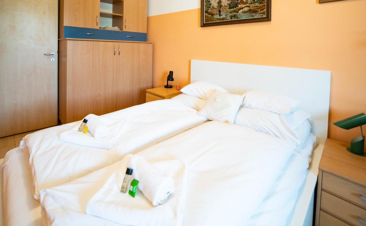 Free Parking Amphitheater Apartment - Wifi, Ac, Tv Budapeşte Dış mekan fotoğraf